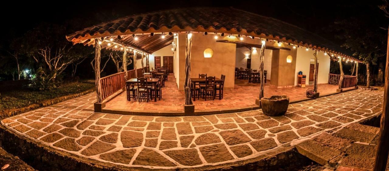 Hotel Hacienda Macedonia Barichara Bagian luar foto